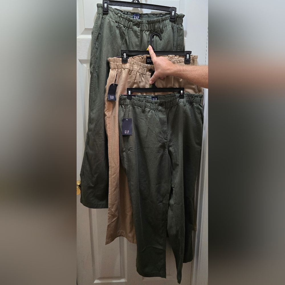 GAP Women's Green Or Tan Twill Pant, 2 Colors, 2 Sizes, Price Is For 1